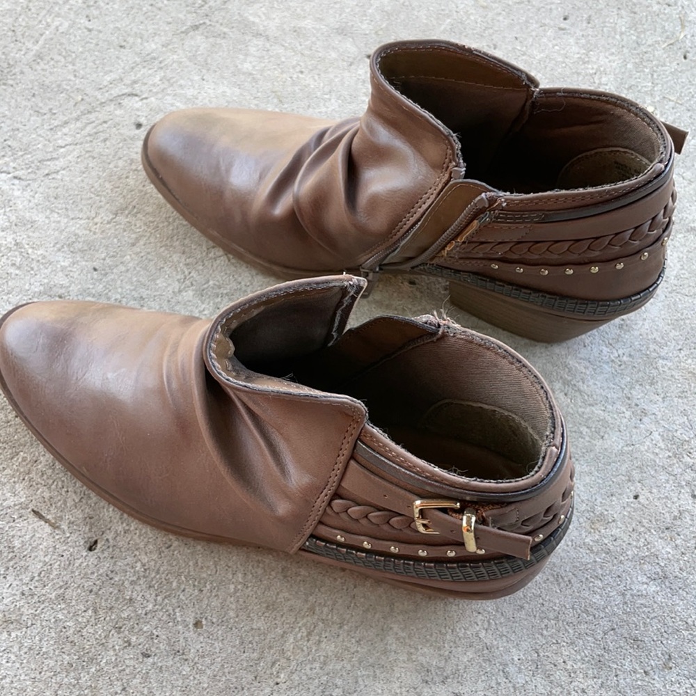 So brand booties